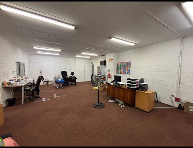 1,171M² FACTORY TO LET IN MAITLAND